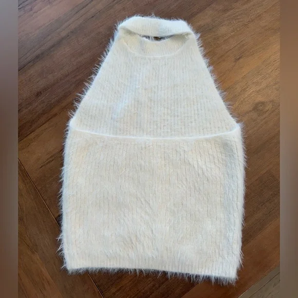 Zara Women's Soft White halter top Sweater - Picture 2 of 5